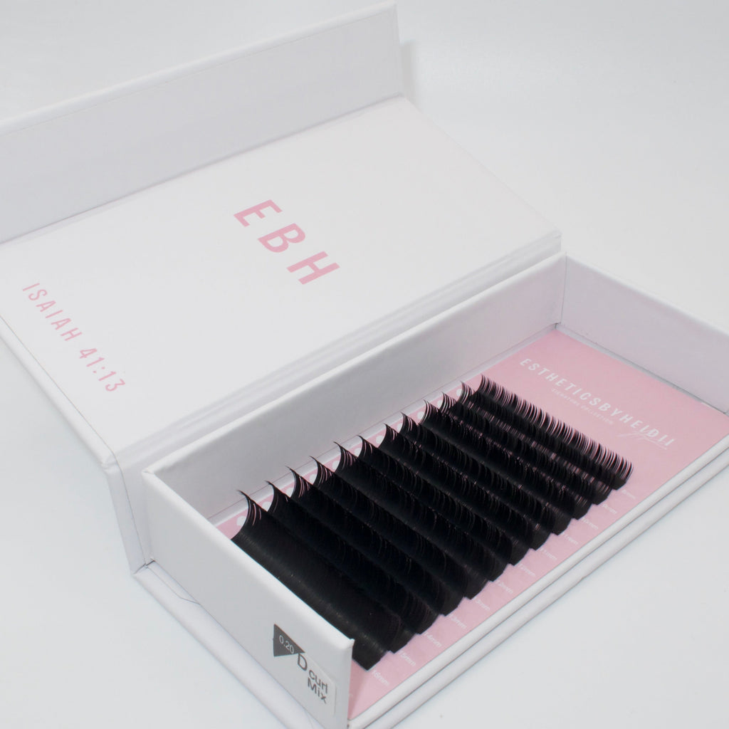 .15 Classic Lash Tray