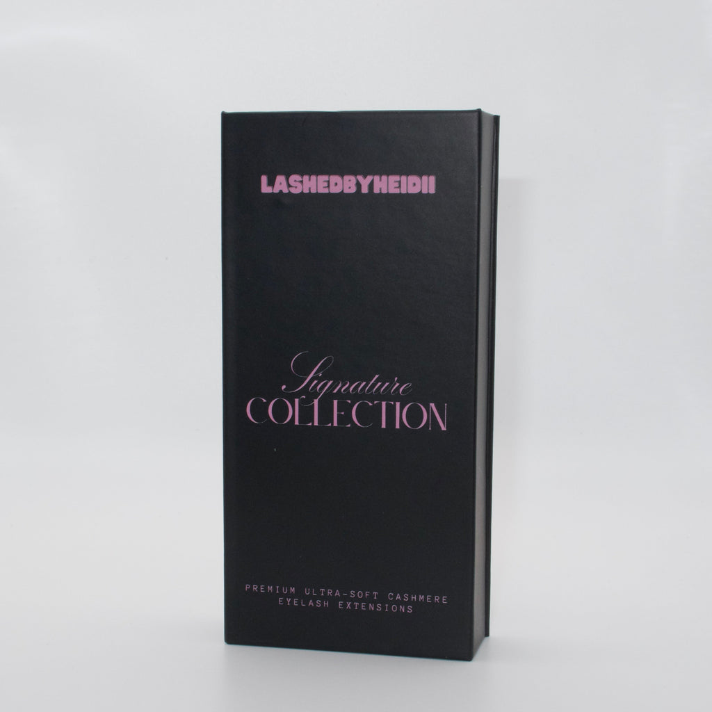 .03 Signature Lash Tray